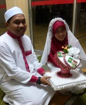 Hantaran mas kahwin dinar emas Public Gold.