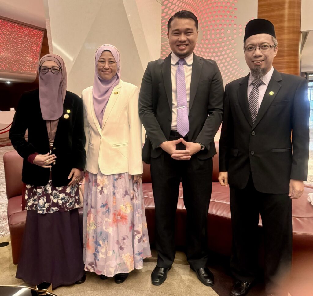 Suhaimee Zuraida bersama Tuan Zulkifli Shafie dan Puan Najdah semasa ARN 2024